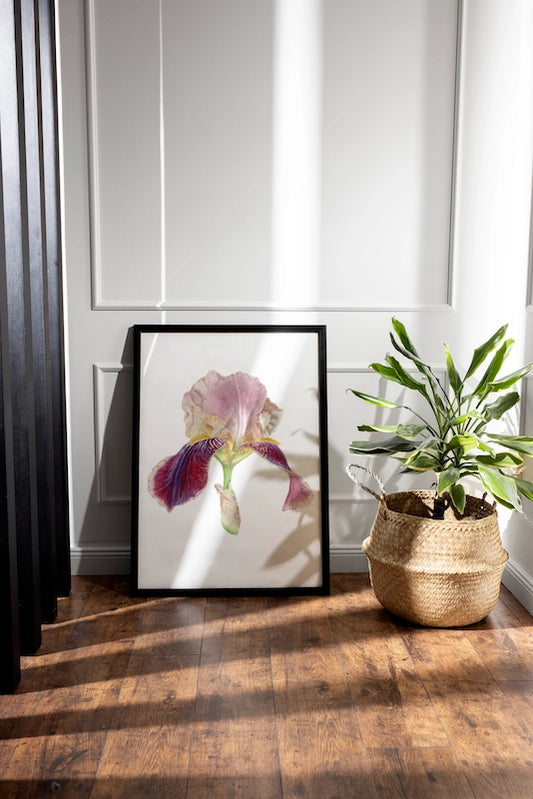 Iris Kunstdruck in einem rahmen auf dem Boden